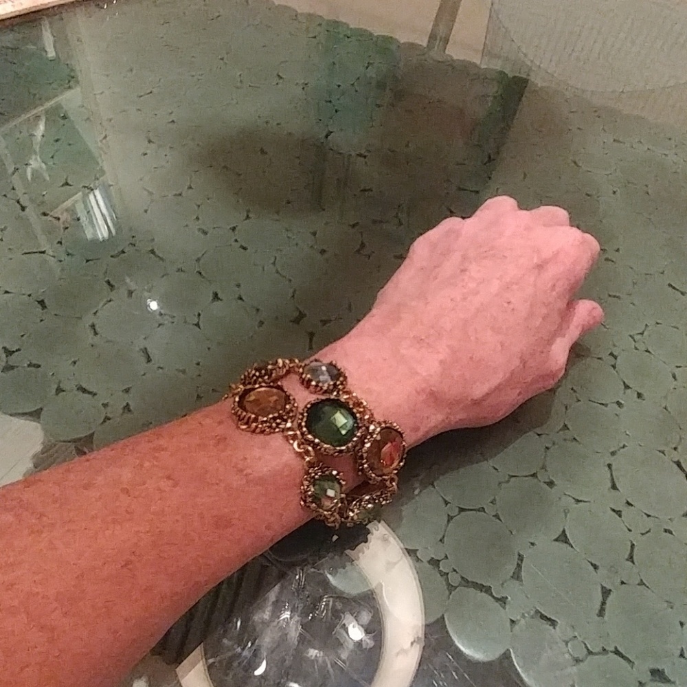 MULTI-COLORED GEM BRACELET