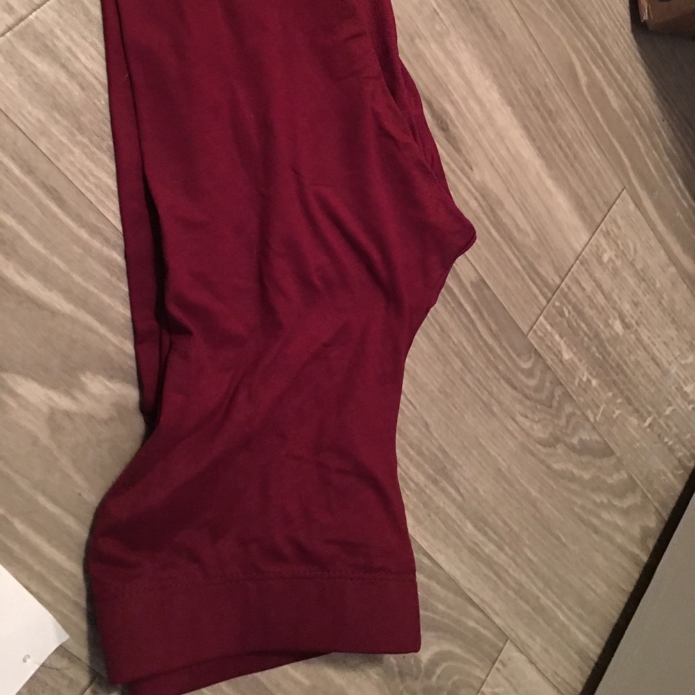 Maroon medium tights never worn leggings