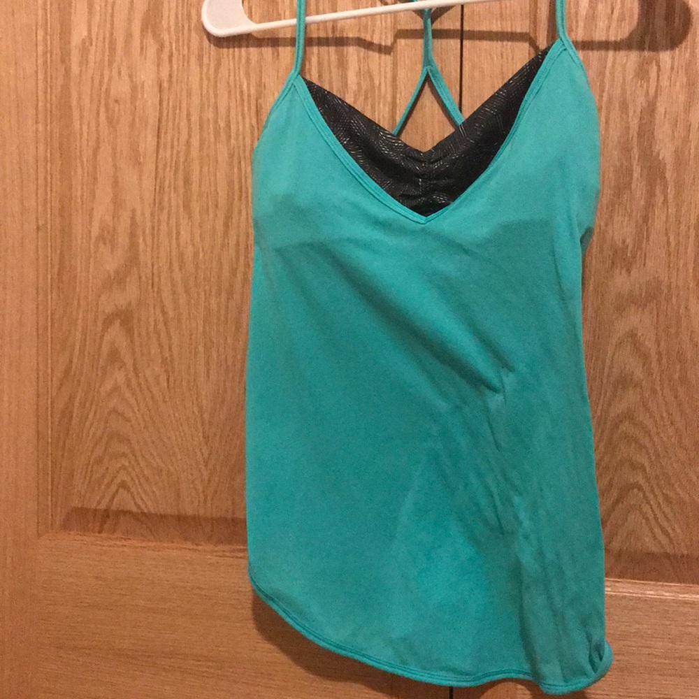 Lululemon workout top