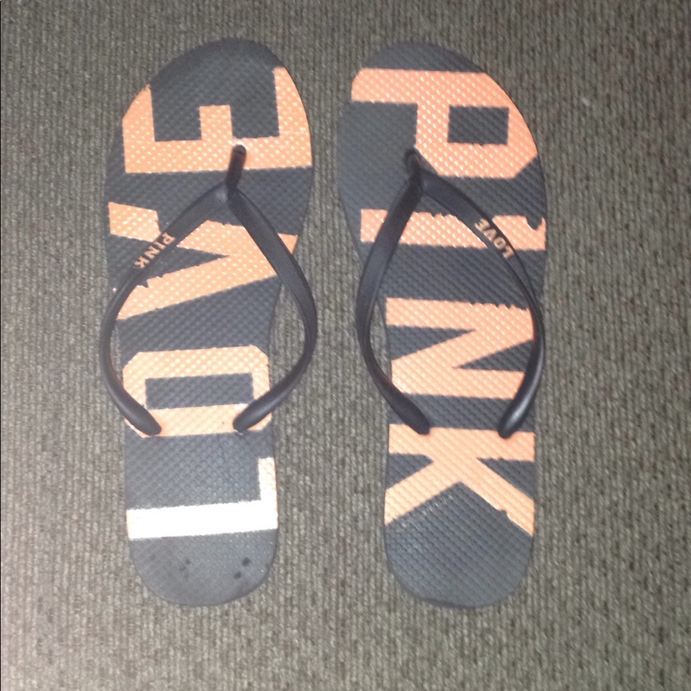 Love pink flip flops