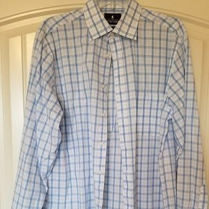 Long sleeve slim fit dress shirt