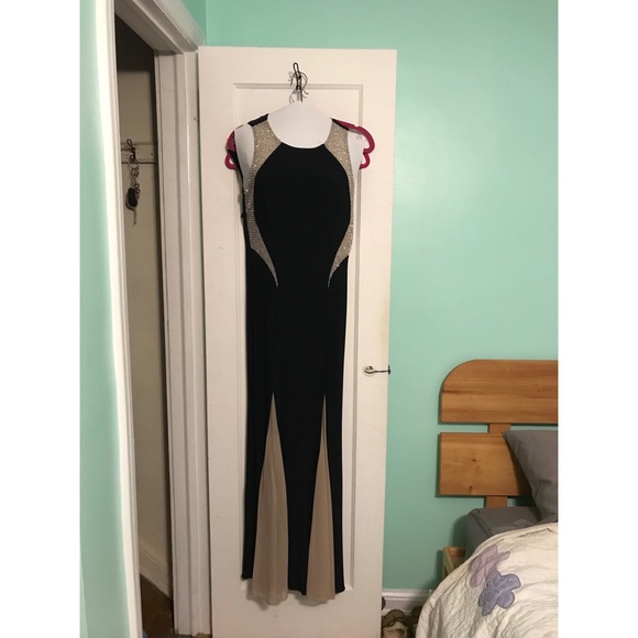 Prom Dress (send offer) - Picture 3 of 5