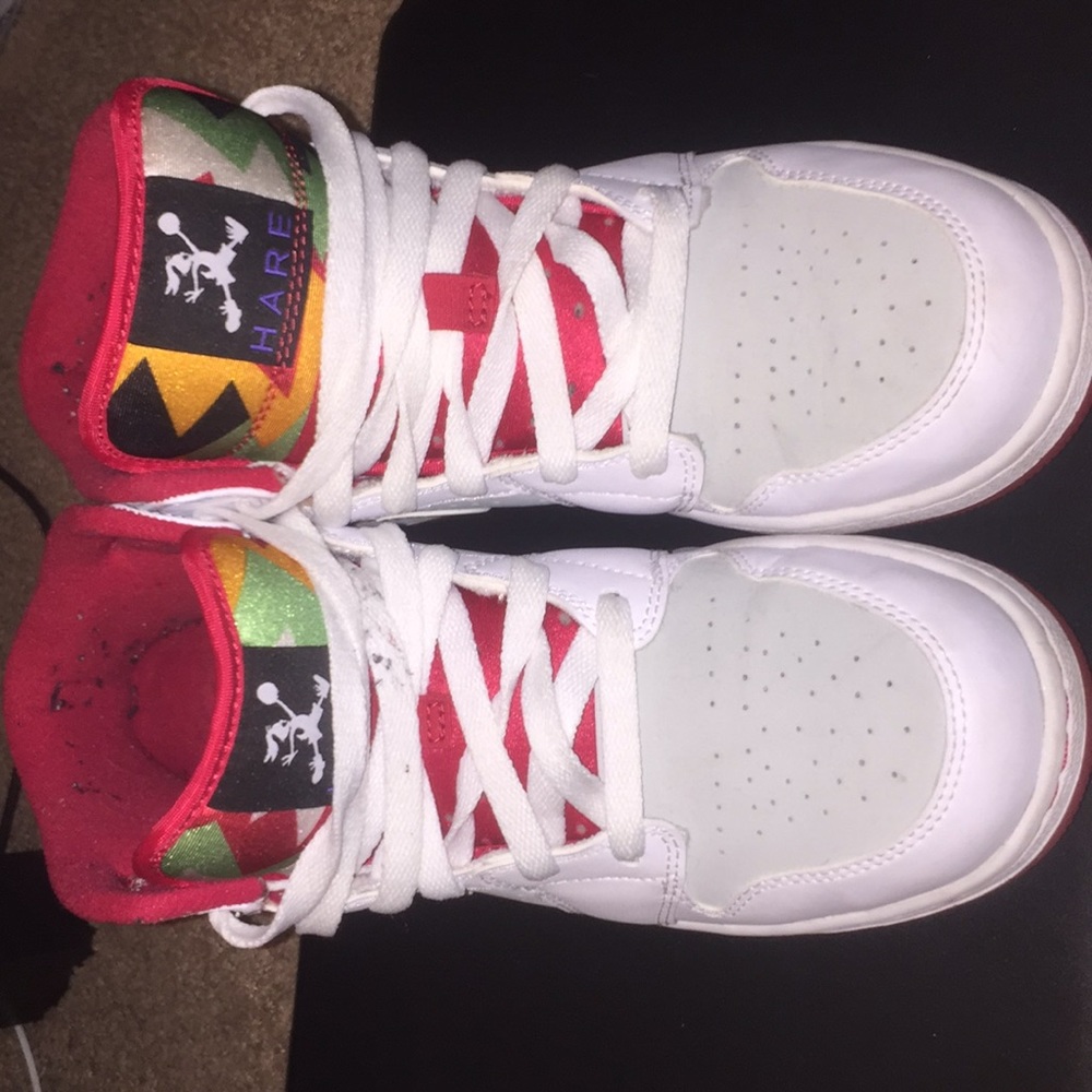 Hare Jordan 1's