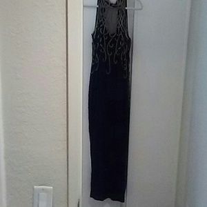 FORMAL GOWN