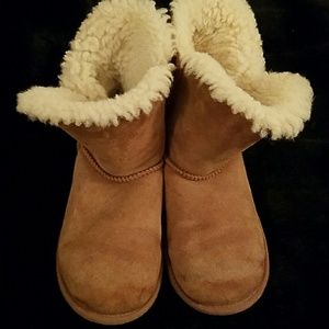 Authentic Kids Uggs Size 3 USA