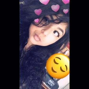 Meet your Posher, Gia