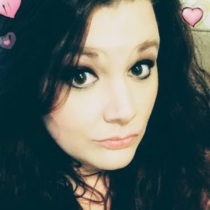 Meet your Posher, Corrine