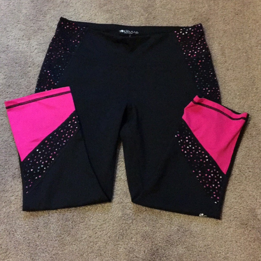 3/4 leggings from Macy’s size Medium
