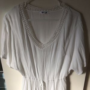 New BB Dakota white dress size M