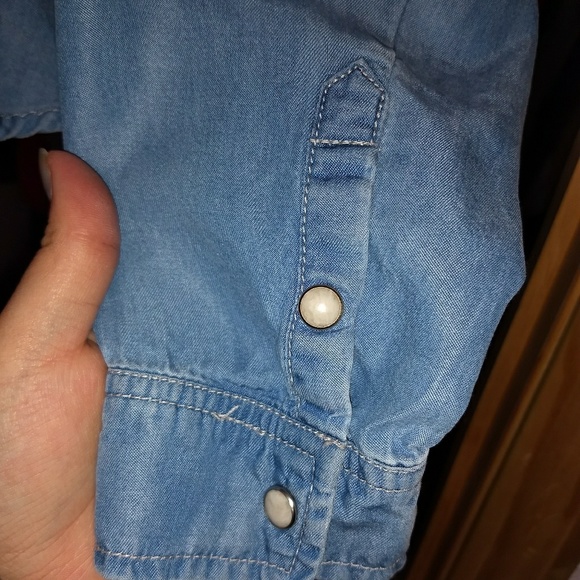 Overshirt - Picture 2 of 5