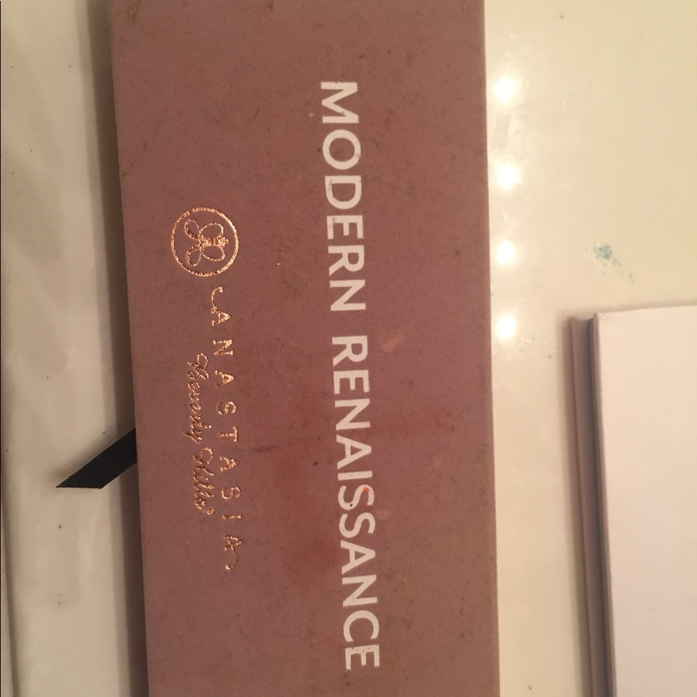 Anastasia modern renaissance palette