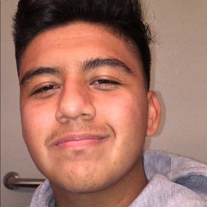 Meet your Posher, Cesar