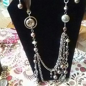 FASHION NECKLACE AND EARRINGS