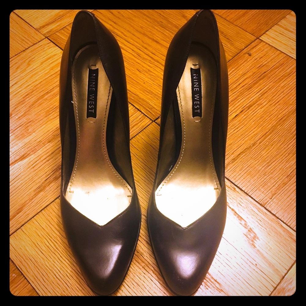 Nine West plain dark brown pumps