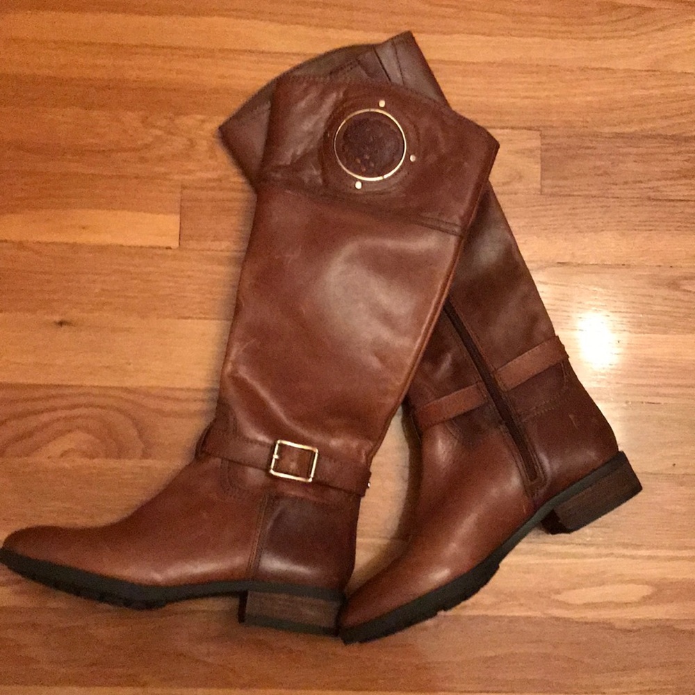 Vince Camuto Inside zip brown leather boot