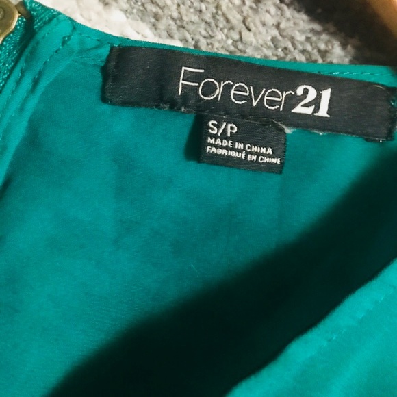 Lightweight blouse - Picture 2 of 5