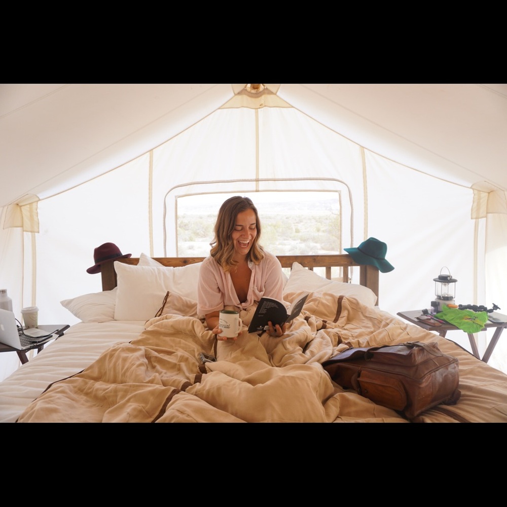 Meet your Posher, Danielle