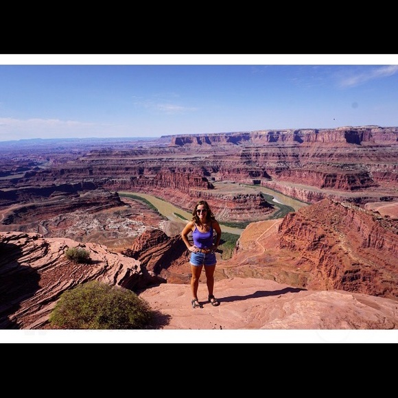 Meet your Posher, Danielle - Picture 5 of 5