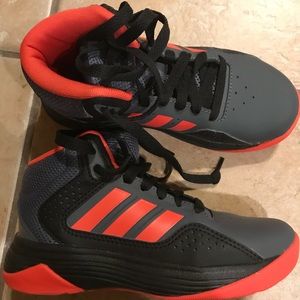 Girl’s Adidas basketball shoes