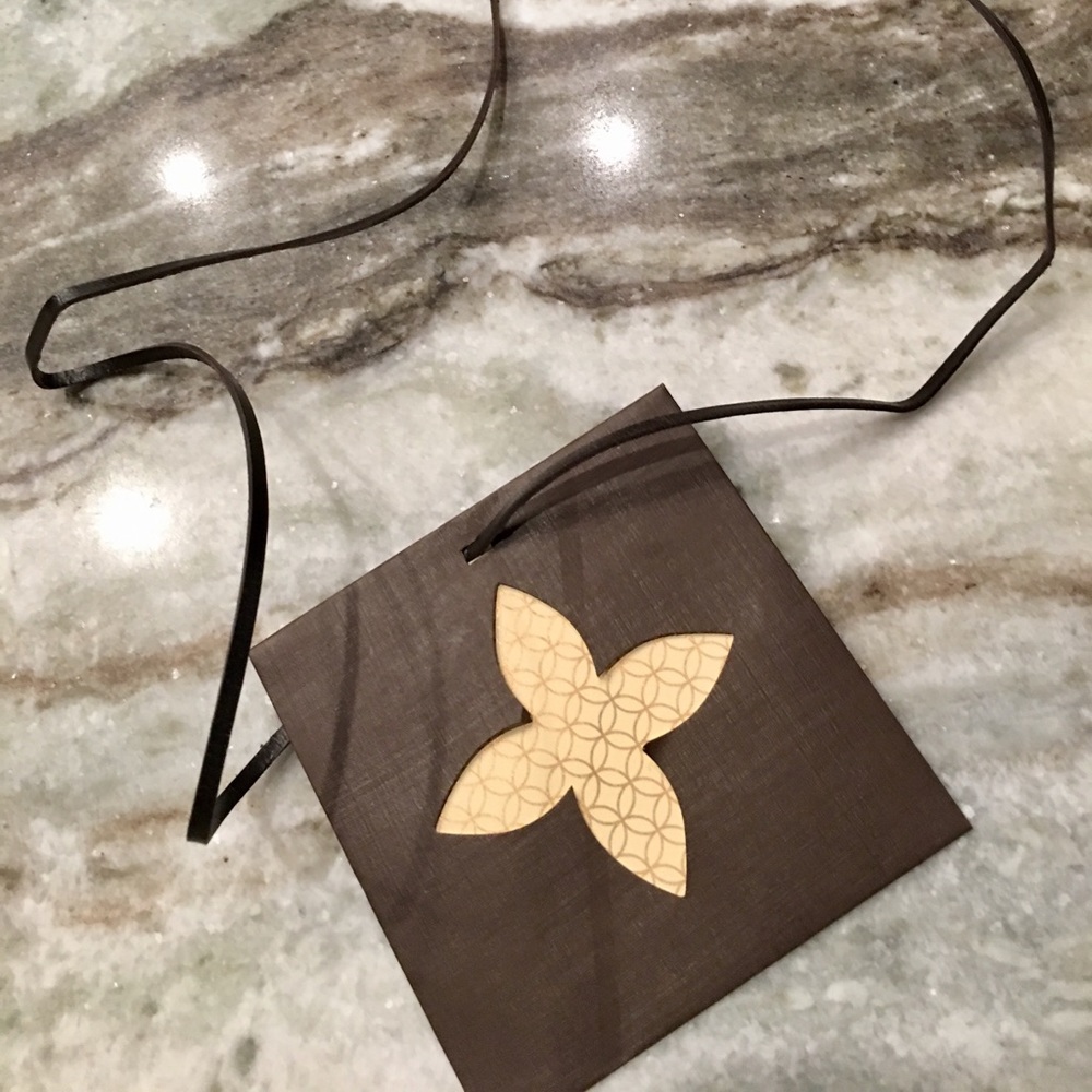 Louis Vuitton gift Tag.