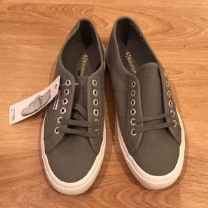 *NWT* Superga Size 9 Women’s Cotu Classic (Grey)