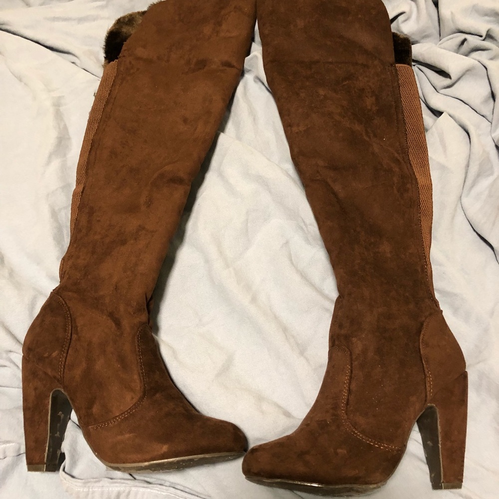 ❗️BUNDLE IT❗️Knee high brown swade boots