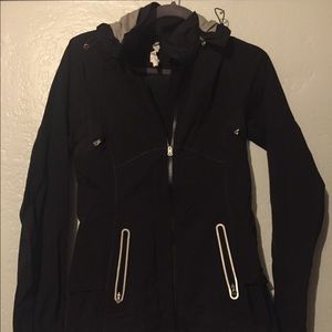 Lululemon Run Rain Jacket