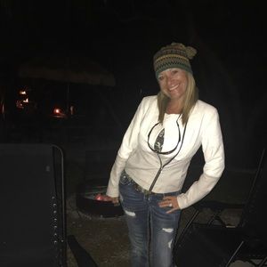 Meet your Posher, April