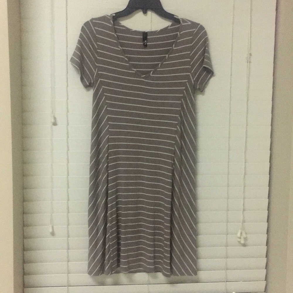 Brown/white striped dress