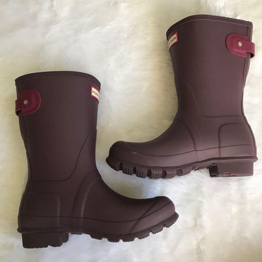 SOLD Like New! Hunter Short Adjustable Strap Boots - Picture 1 of 8
