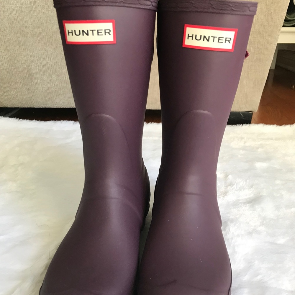SOLD Like New! Hunter Short Adjustable Strap Boots - Picture 2 of 8