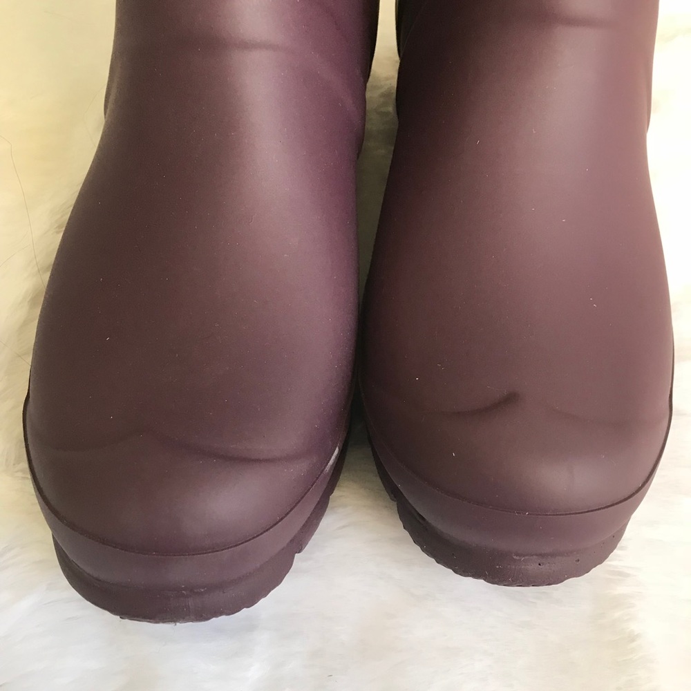 SOLD Like New! Hunter Short Adjustable Strap Boots - Picture 5 of 8