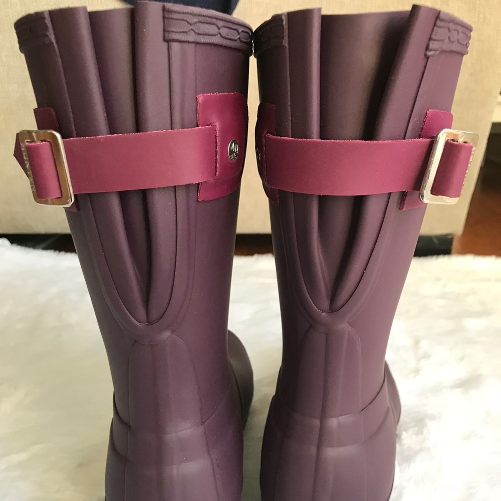 SOLD Like New! Hunter Short Adjustable Strap Boots - Picture 6 of 8