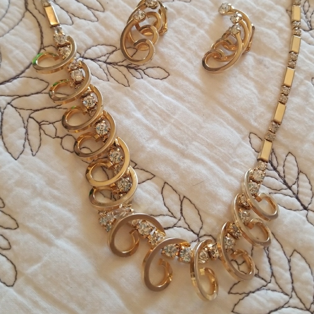 Jewelry Set - Picture 4 of 4