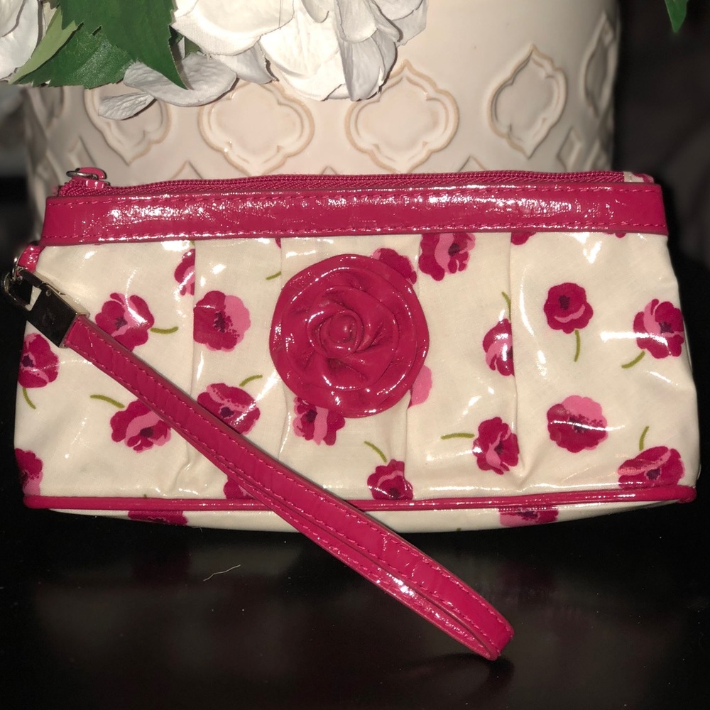 Vera Bradley Frill Wristlet in Makes Me Blush