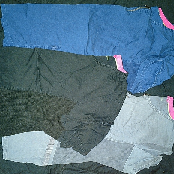 Beyond Scrubs scrub top, size 2X - Picture 1 of 5