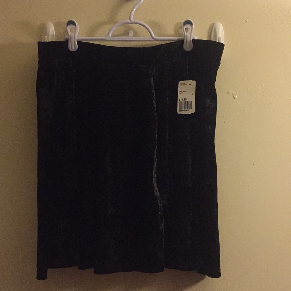 Forever 21 Plus - Black Velvet Skater Skirt