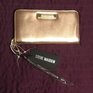 🎁 NWT STEVE MADDEN Zip Wallet/Wristlet- Rose Gold