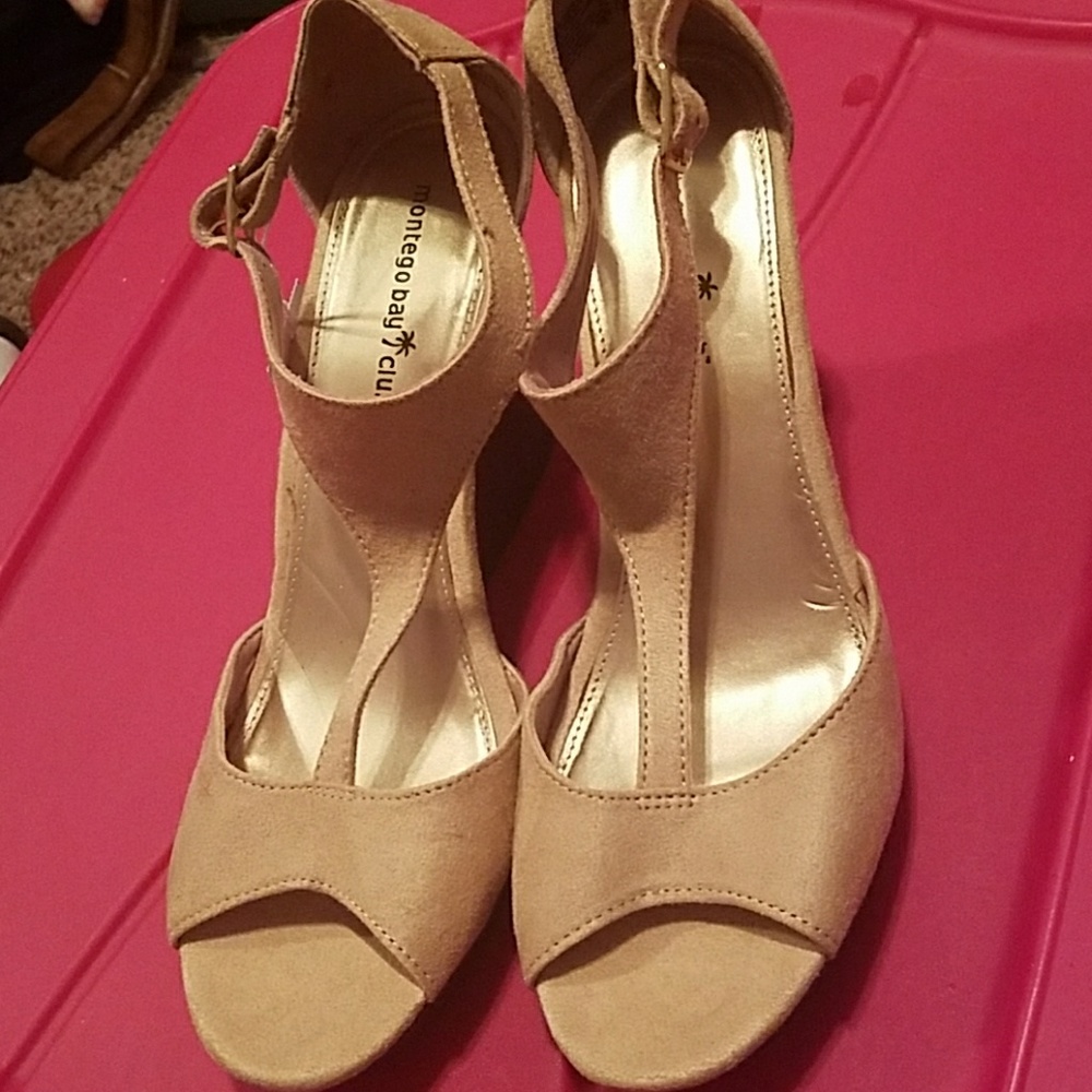 Montego bay wedges size 13