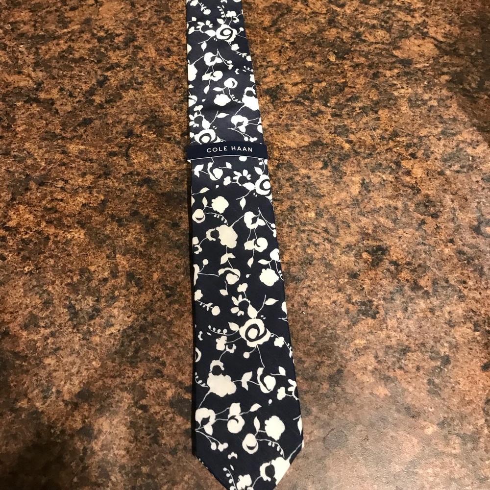 Men’s Cole Haan tie