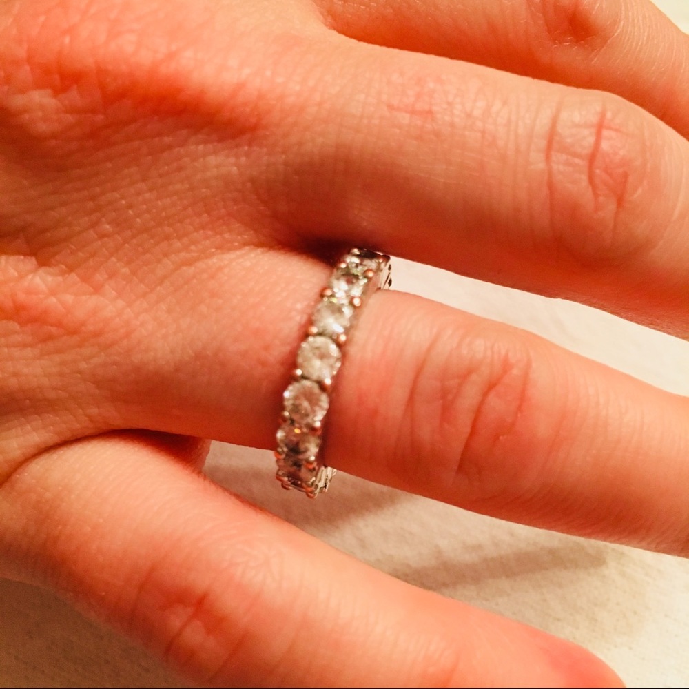 Stunning pronged two toned cz eternity band sz 6
