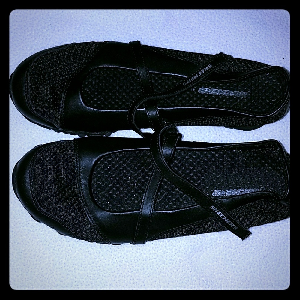 Skechers
