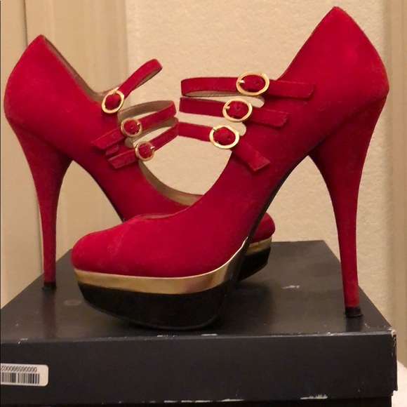 Red Suede Platform heels - Picture 2 of 6
