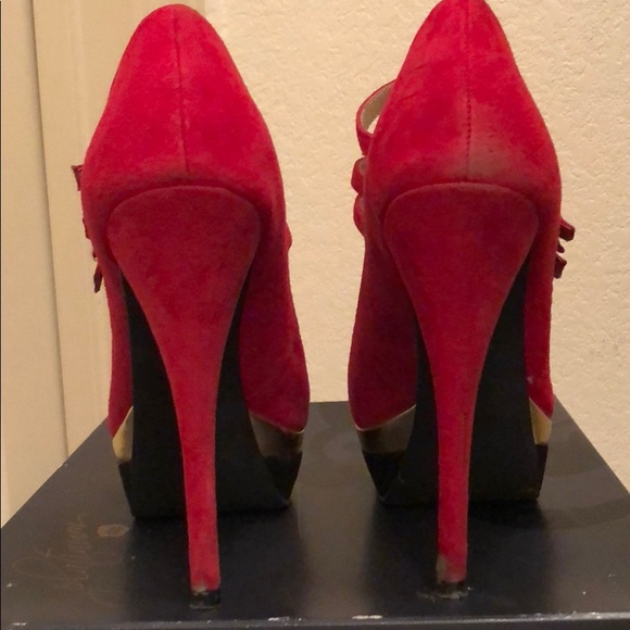 Red Suede Platform heels - Picture 3 of 6