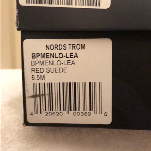 Red Suede Platform heels - Picture 4 of 6