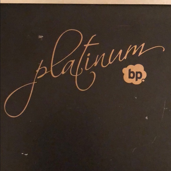 Red Suede Platform heels - Picture 6 of 6