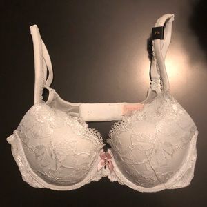 Victoria’s Secret Bra 34B