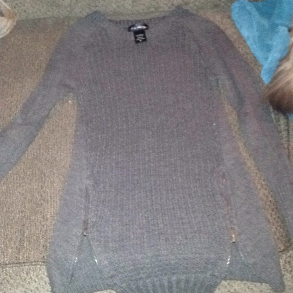Gray sweater