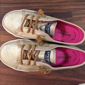 NWOT Golden Shimmer Sperry kids 3M