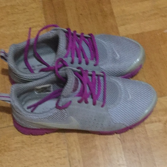 Nike’s flex - Picture 2 of 5